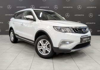 Подержанный автомобиль Geely Atlas 2021 года (3 фото)
