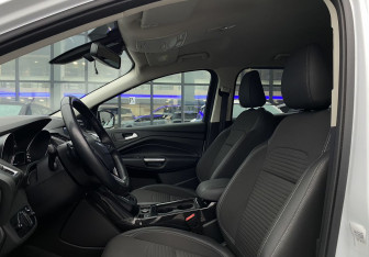 Подержанный автомобиль Ford Kuga 2018 года (21 фото)