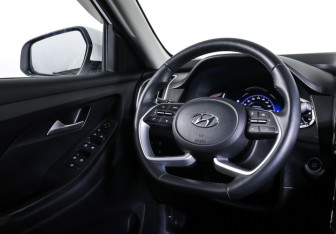 Подержанный автомобиль Hyundai Creta 2021 года (13 фото)
