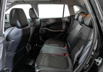 Подержанный автомобиль Москвич 3 2023 года (17 фото)