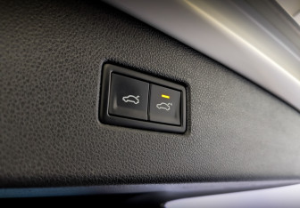 Подержанный автомобиль Volkswagen Tiguan 2017 года (26 фото)