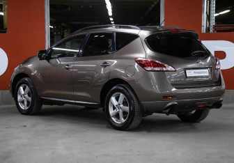 Подержанный автомобиль Nissan Murano Suv 2014 года (7 фото)