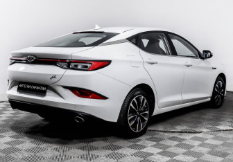 Подержанный автомобиль JAC J7 2021 года (3 фото)