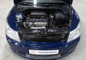 Подержанный автомобиль Skoda Octavia Liftback 2011 года (9 фото)