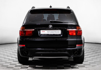Подержанный автомобиль BMW X5 2011 года (6 фото)