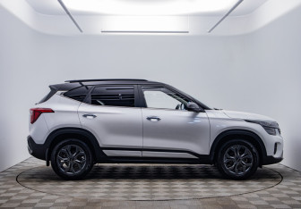Подержанный автомобиль Kia Seltos 2024 года (4 фото)