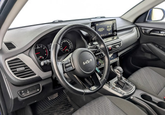 Подержанный автомобиль Kia Seltos 2021 года (16 фото)