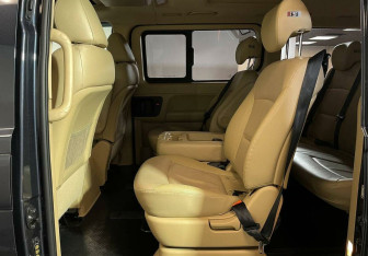 Подержанный автомобиль Hyundai Grand Starex 2018 года (13 фото)