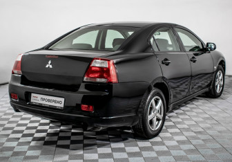 Подержанный автомобиль Mitsubishi Galant Sedan 2007 года (5 фото)