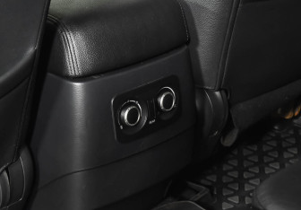 Подержанный автомобиль Mitsubishi Pajero 2014 года (14 фото)