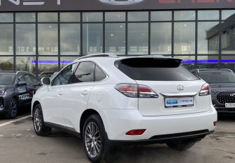 Подержанный автомобиль Lexus RX 2012 года (8 фото)