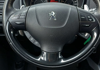 Подержанный автомобиль Peugeot 4008 2012 года (13 фото)