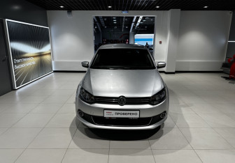 Подержанный автомобиль Volkswagen Polo Sedan 2012 года (6 фото)