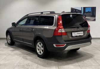 Подержанный автомобиль Volvo XC70 2008 года (7 фото)