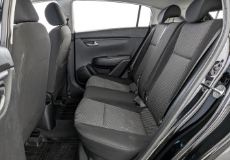 Подержанный автомобиль Kia Rio Hatchback 2020 года (18 фото)