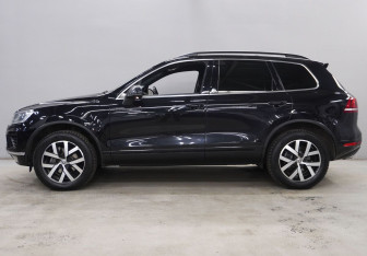 Подержанный автомобиль Volkswagen Touareg 2018 года (8 фото)