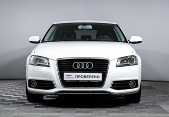 Подержанный автомобиль Audi A3 Hatchback 2012 года (11 фото)