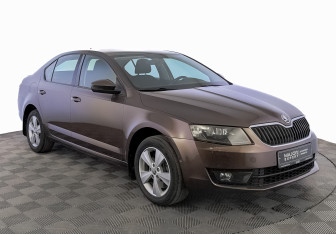 Подержанный автомобиль Skoda Octavia Liftback 2016 года (3 фото)