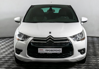 Подержанный автомобиль Citroen DS4 2012 года (2 фото)