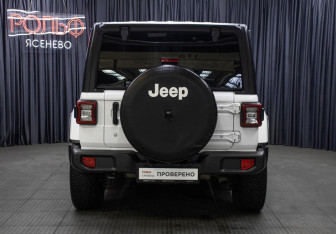 Подержанный автомобиль Jeep Wrangler 2020 года (6 фото)