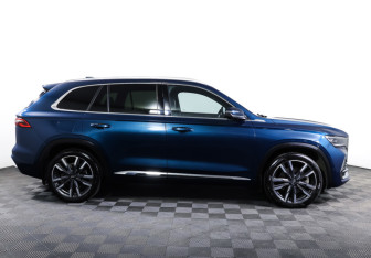 Подержанный автомобиль Geely Monjaro 2022 года (4 фото)