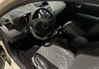 Подержанный автомобиль Renault Megane Sedan 2008 года (5 фото)