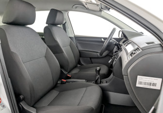 Подержанный автомобиль Skoda Rapid Liftback 2019 года (23 фото)