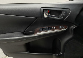 Подержанный автомобиль Toyota Camry Sedan 2015 года (15 фото)