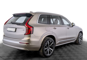 Новый Volvo XC90 2025 (2 фото)
