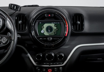 Подержанный автомобиль MINI Countryman 2019 года (13 фото)