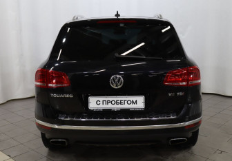 Подержанный автомобиль Volkswagen Touareg 2016 года (5 фото)