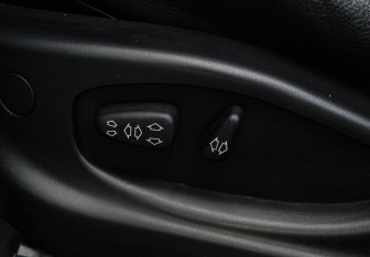 Подержанный автомобиль BMW X3 2010 года (14 фото)
