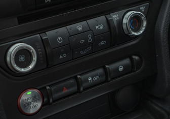 Подержанный автомобиль Ford Mustang Coupe 2020 года (20 фото)