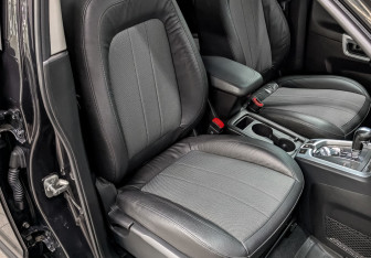 Подержанный автомобиль Opel Antara 2015 года (28 фото)