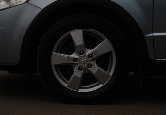 Подержанный автомобиль Suzuki SX4 Hatchback 2010 года (16 фото)