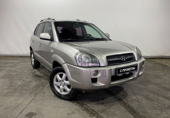 Подержанный автомобиль Hyundai Tucson 2006 года (3 фото)