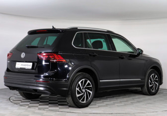 Подержанный автомобиль Volkswagen Tiguan 2018 года (5 фото)