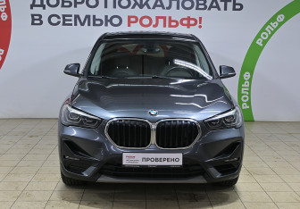 Подержанный автомобиль BMW X1 2019 года (2 фото)