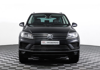 Подержанный автомобиль Volkswagen Touareg 2015 года (2 фото)
