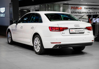 Подержанный автомобиль Audi A4 Sedan 2016 года (6 фото)