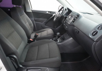 Подержанный автомобиль Volkswagen Tiguan 2012 года (10 фото)