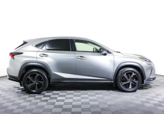Подержанный автомобиль Lexus NX 2021 года (4 фото)