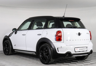 Подержанный автомобиль MINI Countryman 2016 года (7 фото)