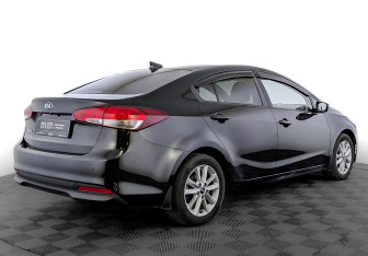 Подержанный автомобиль Kia Cerato Sedan 2018 года (5 фото)