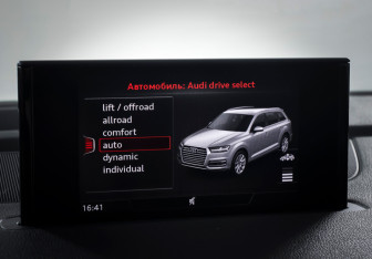 Подержанный автомобиль Audi Q7 2018 года (17 фото)