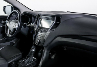Подержанный автомобиль Hyundai Santa Fe 2014 года (6 фото)