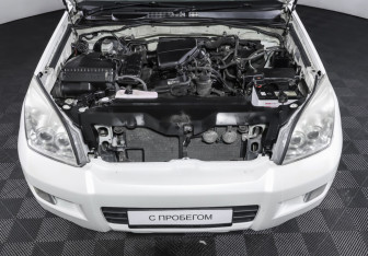 Подержанный автомобиль Toyota Land Cruiser Prado 2004 года (9 фото)