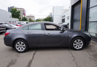 Подержанный автомобиль Opel Insignia Liftback 2010 года (4 фото)