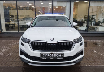Подержанный автомобиль Skoda Kodiaq 2022 года (2 фото)