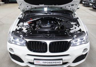 Подержанный автомобиль BMW X4 2017 года (9 фото)